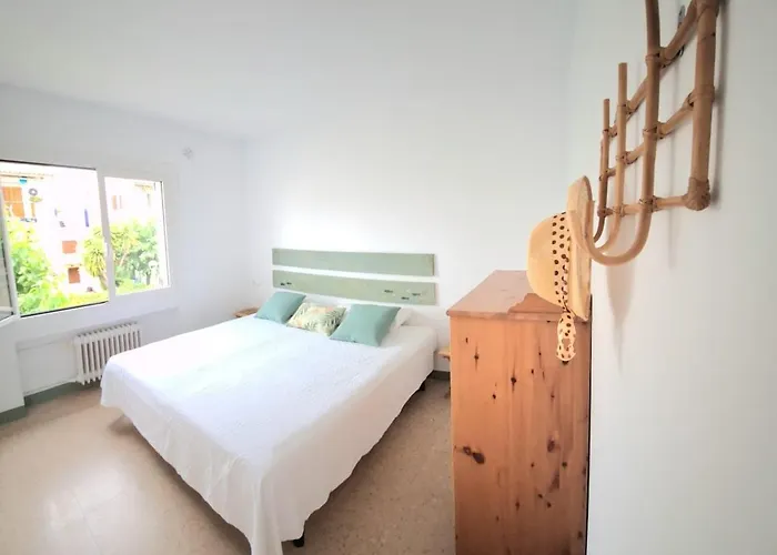 Διαμέρισμα Cozy Next To The *